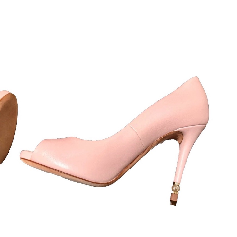 Chanel Pink Blush shoes Size 36.5 Leather CC Open Toe Pearl Heel Pumps - Picture 8 of 10